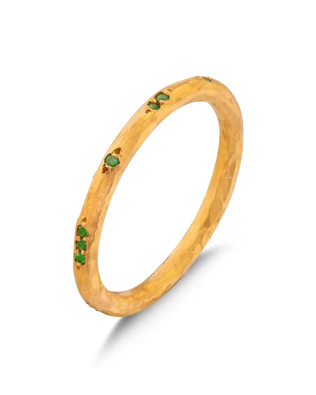 Emerald Speckled Everlasting Ring