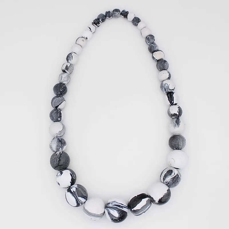 Kori White and Black Beaded Necklace