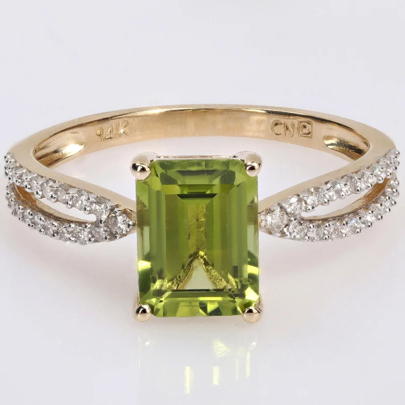 Miadora Octagon-cut Peridot and 1/5ct TDW Diamond Split Shank Cocktail Ring in 14k Yellow Gold