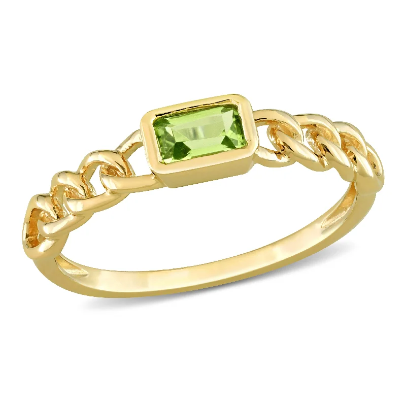 Mimi & Max 1/3ct TGW Octagon-Cut Peridot Interlocking Design Ring in 14k Yellow Gold